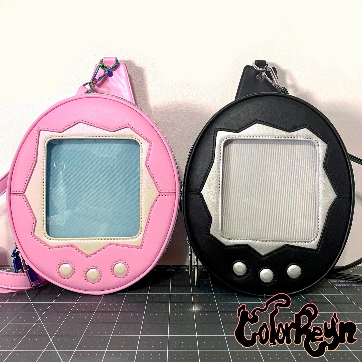 black and pink kawaii ita bag 90s retro gaming style fashion anime pin ita  bag